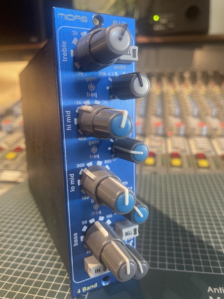 MIDas 512 4 bands EQ 500 series lunchbox, Audio, Tv en Foto, Professionele apparaten, Ophalen of Verzenden, Zo goed als nieuw