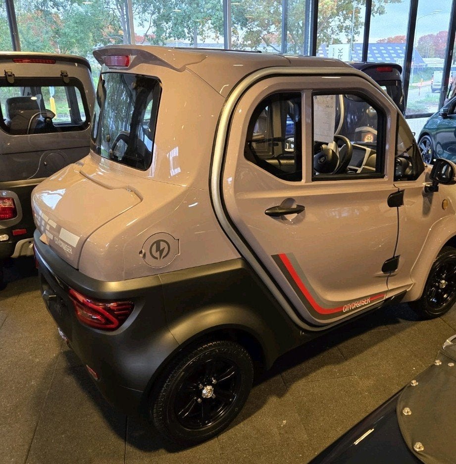Citycruiser, voor meerdere personen. Geen rijbewijs, Ophalen