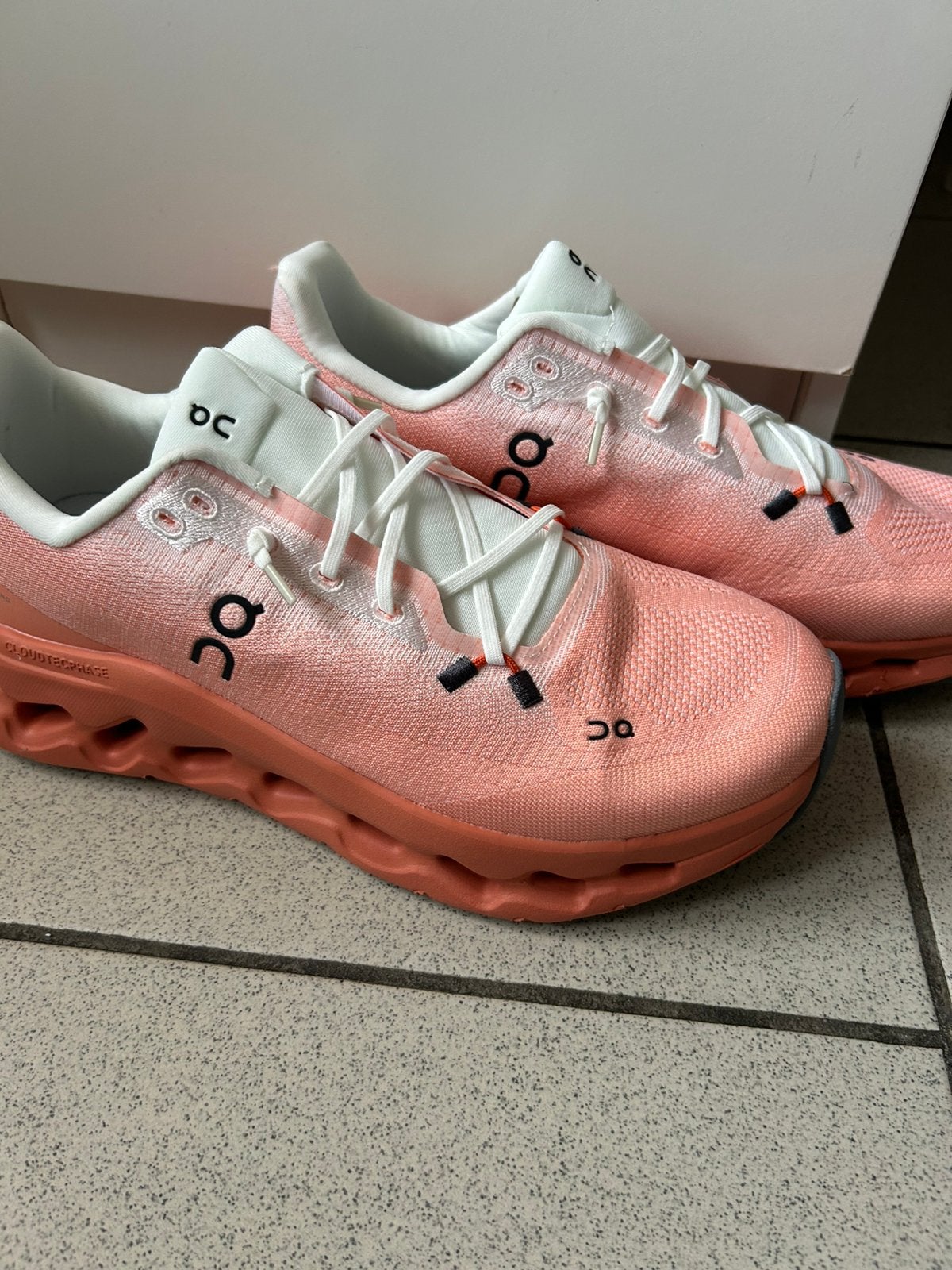 Sur Cloudtilt Remix Pink Eu : 43, Vêtements | Hommes, Autres couleurs, Comme neuf, Baskets, Envoi