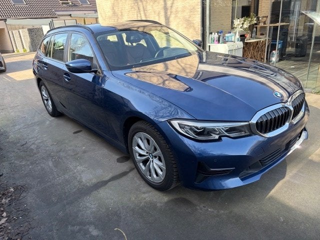 Bmw 318i Benzine Break Automaat Euro 6 Bj. 2022, Auto's, Automaat, Euro 6, Blauw, Leder