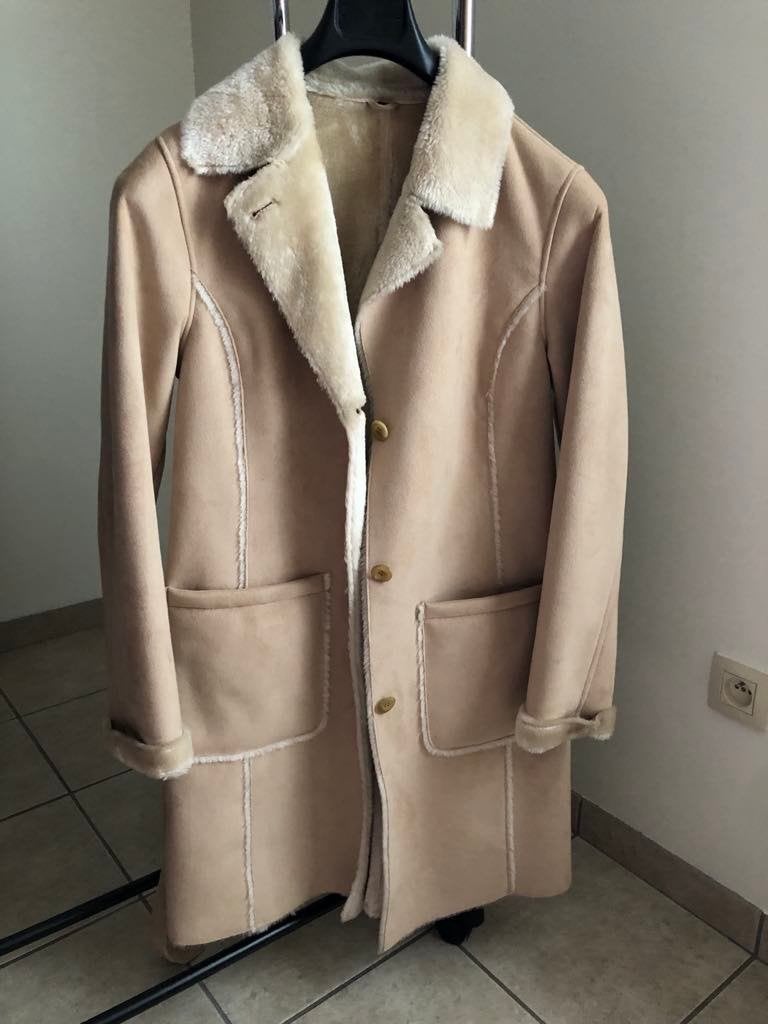 Damesjas Daim maat 36 beige, Kleding | Dames, Jassen | Winter, Ophalen, Zo goed als nieuw, Maat 36 (S), Beige