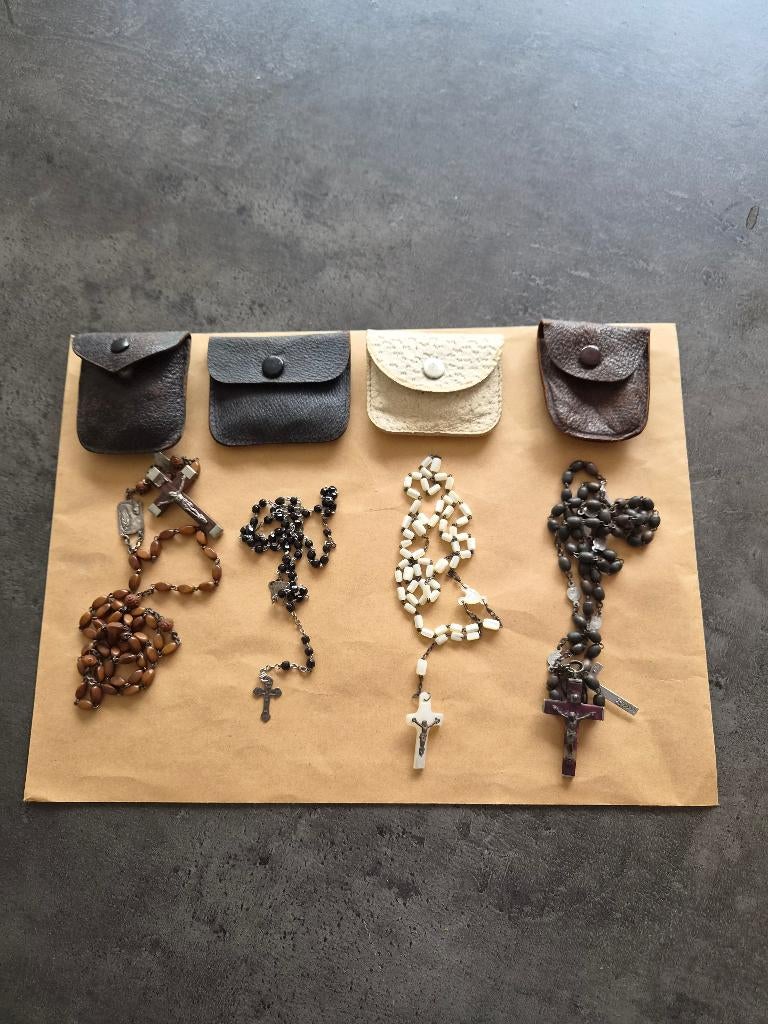 Lot de 4 chapelets - variés - vintage, Collections, Religion, Utilisé, Christianisme | Catholique, Bijoux, Enlèvement
