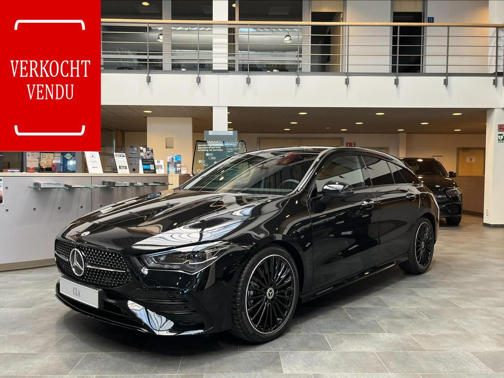 Mercedes-Benz CLA-klasse Shooting Brake CLA 180 AMG Line Nie, Auto's, Mercedes-Benz, CLA, Stof, Zwart, 4 cilinders