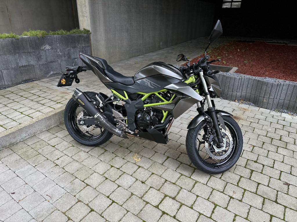 Moto 125cc KAWASAKI Z125 PERFORMANCE, Occasion, Permis Moto A1 minimum, Particulier, Éclairage LED