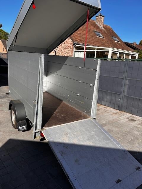 Gesloten, geremde  aanhangwagen ASSEMS (moto), Ophalen, Gebruikt