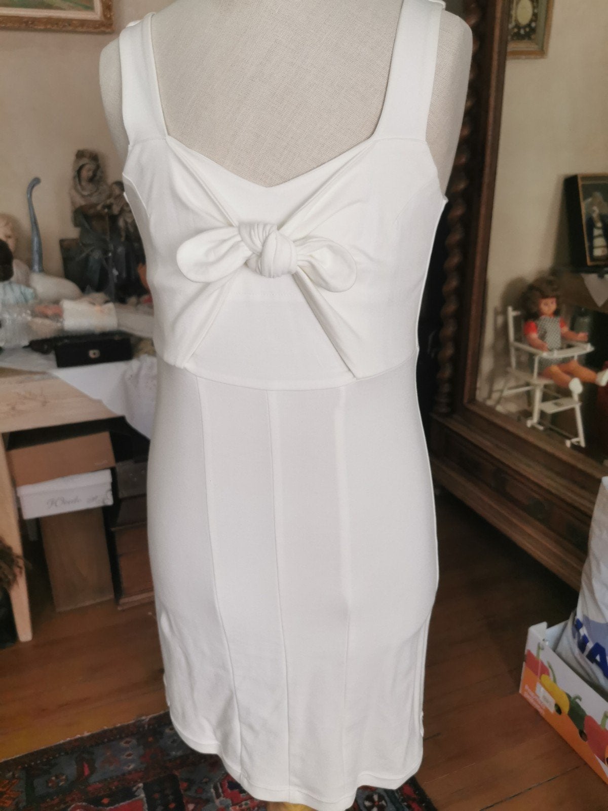 Très jolie robe de la marque Avalanche, Vêtements | Femmes, Robes, Taille 38/40 (M), Enlèvement ou Envoi, Avalanche, Autres couleurs