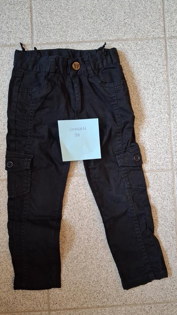 Broek maat 98, Kinderen en Baby's, Kinderkleding | Maat 98, Broek, Ophalen of Verzenden, Zo goed als nieuw, Jongen