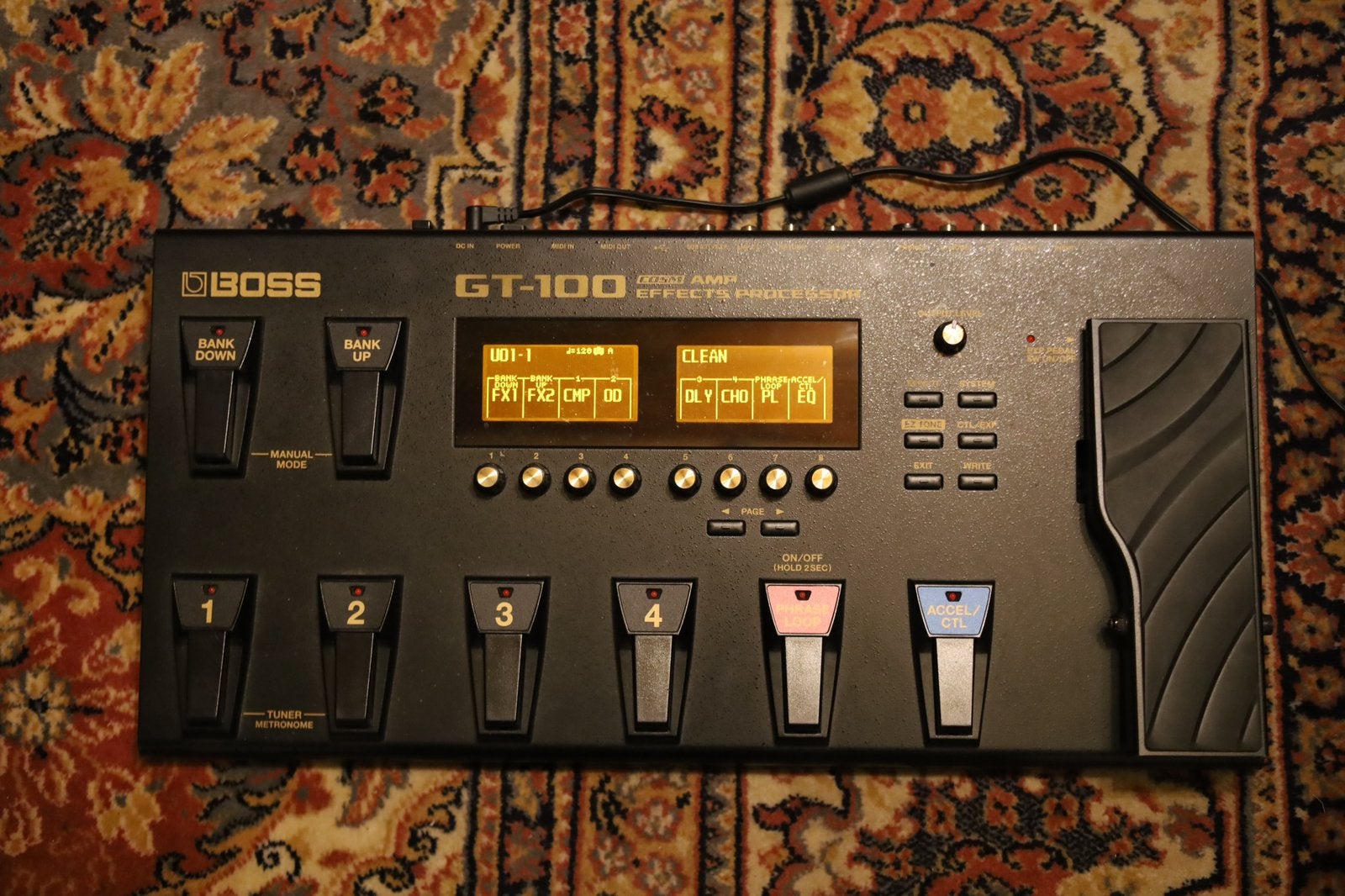 Boss GT100 Multieffect-pedaal, Musique & Instruments, Effets, Enlèvement ou Envoi, Utilisé
