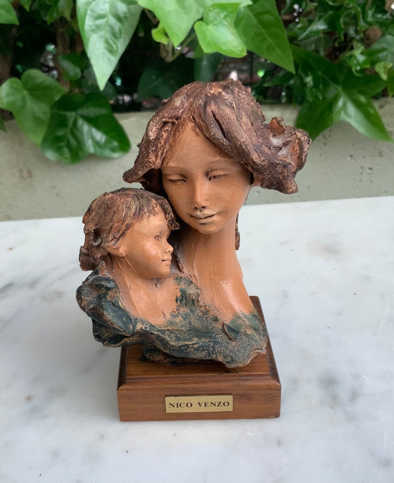 Terracotta beeldje, Enlèvement