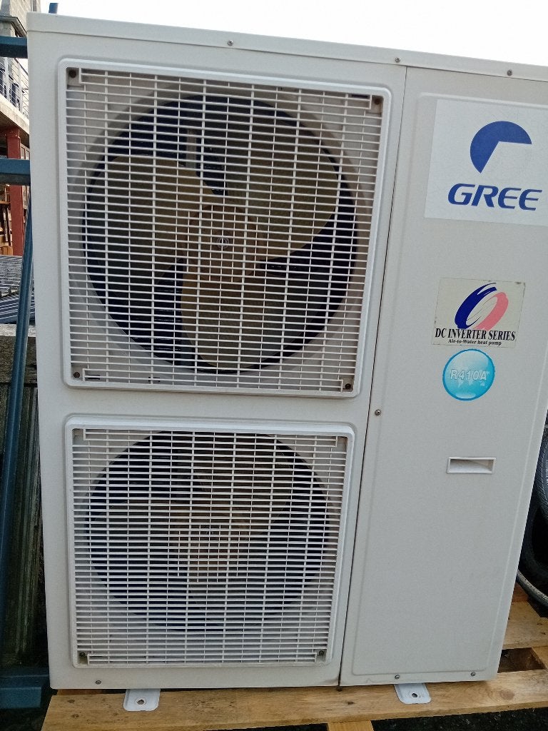 pompa a chaleur/ froid 16kw complete (int et ext), Bricolage & Construction, Chauffage & Radiateurs, Utilisé, Autres types, 800 watts ou plus