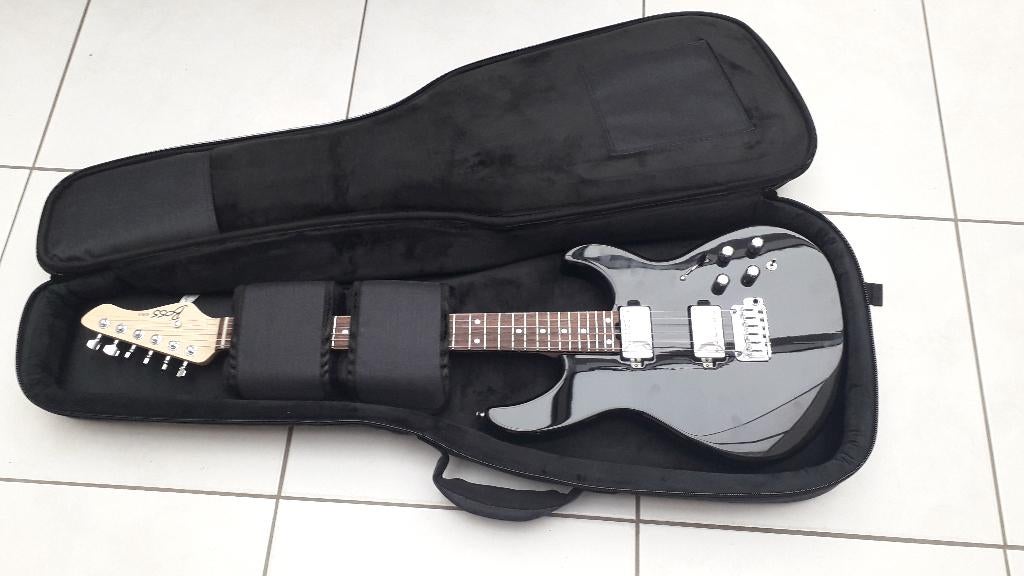 electrische gitaar, Ophalen, Zo goed als nieuw, Overige typen, Met koffer