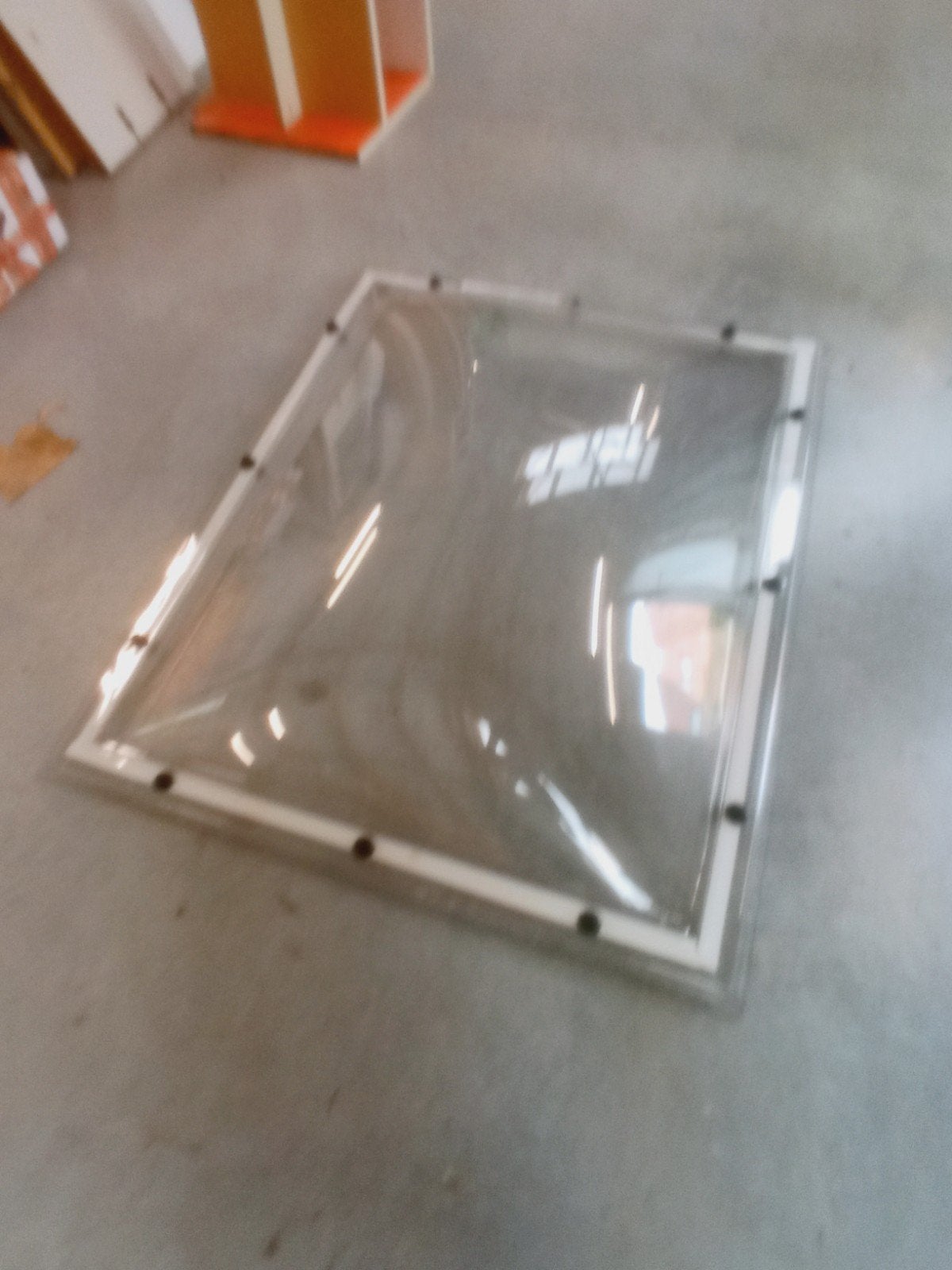 Licht koepel nieuw, Ophalen