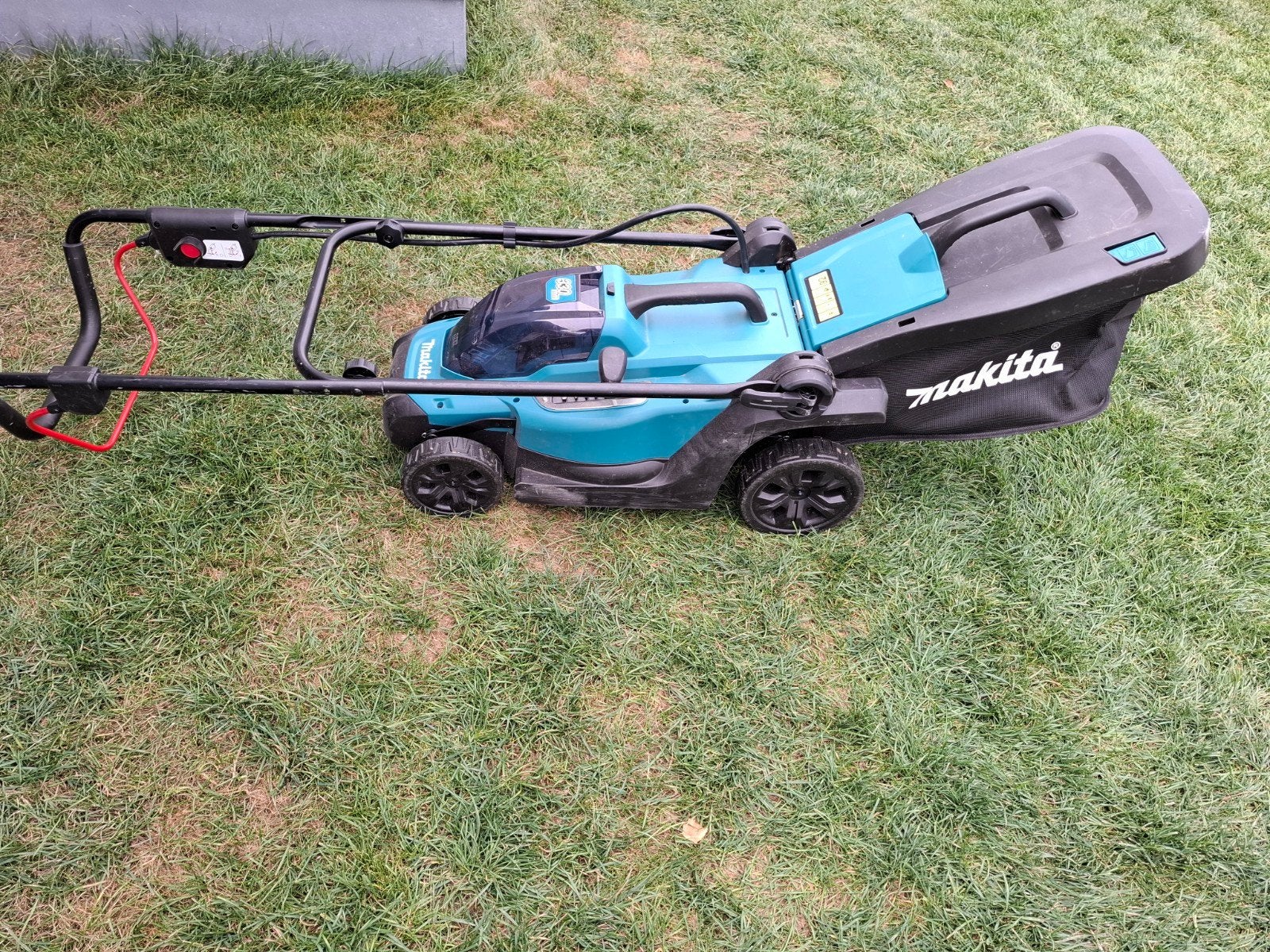 makita accu grasmaaier 3maand oud, Enlèvement