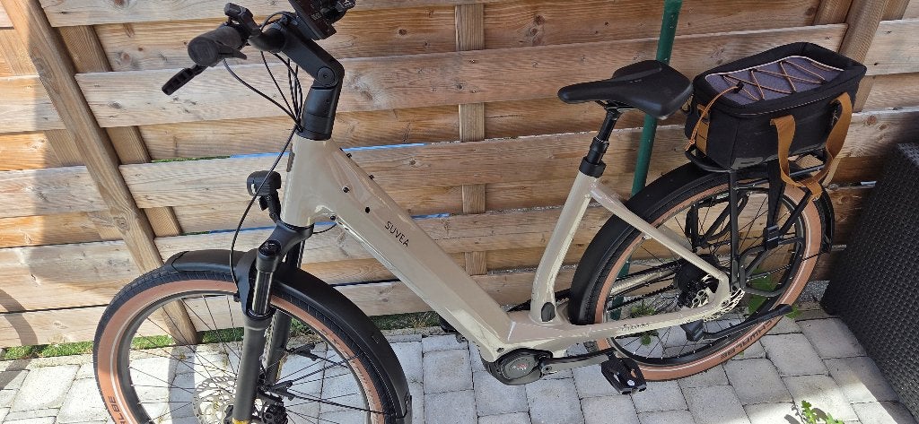 Diamant Suvea style LS 800 W Lehm Beige L/XL Nouveau 08/2026, Vélos & Vélomoteurs, 59 cm ou plus, Enlèvement ou Envoi, Neuf, 50 km par batterie ou plus