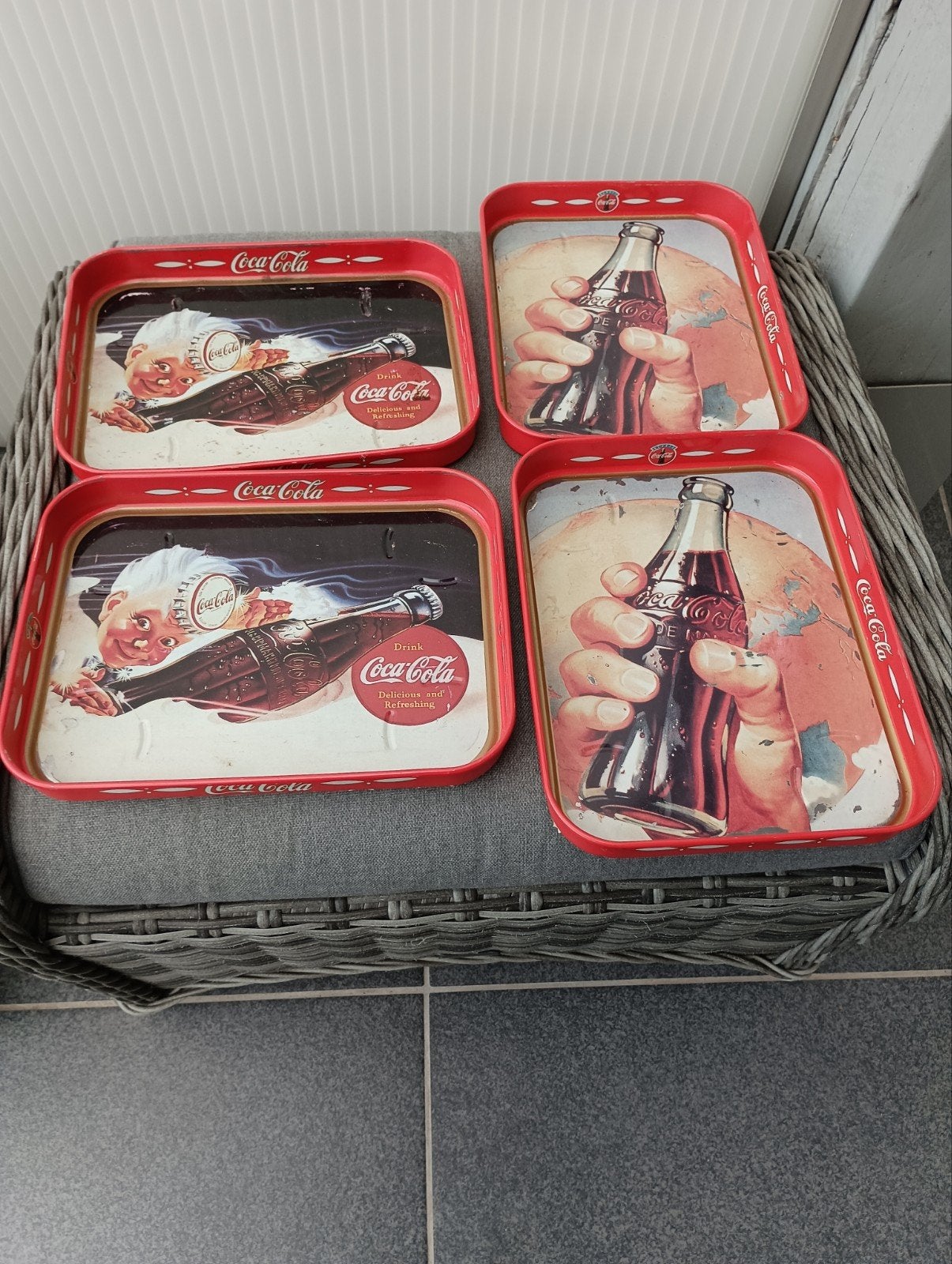 coca cola dienblad, Ophalen