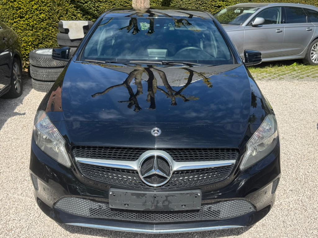 Mercedes A200 -benzine-AUTOMAAT-Navi-Cruise-2017-GARANTIE!, Auto's, Euro 6, Leder en Stof, Zwart, Bedrijf
