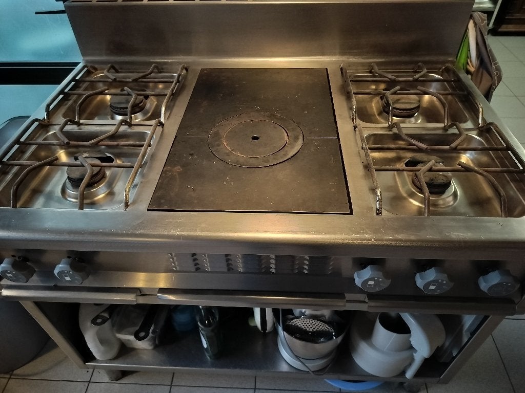 Cuisinière à gaz professionnelle, Enlèvement, Utilisé, Cuisinière, Friteuse et Grils