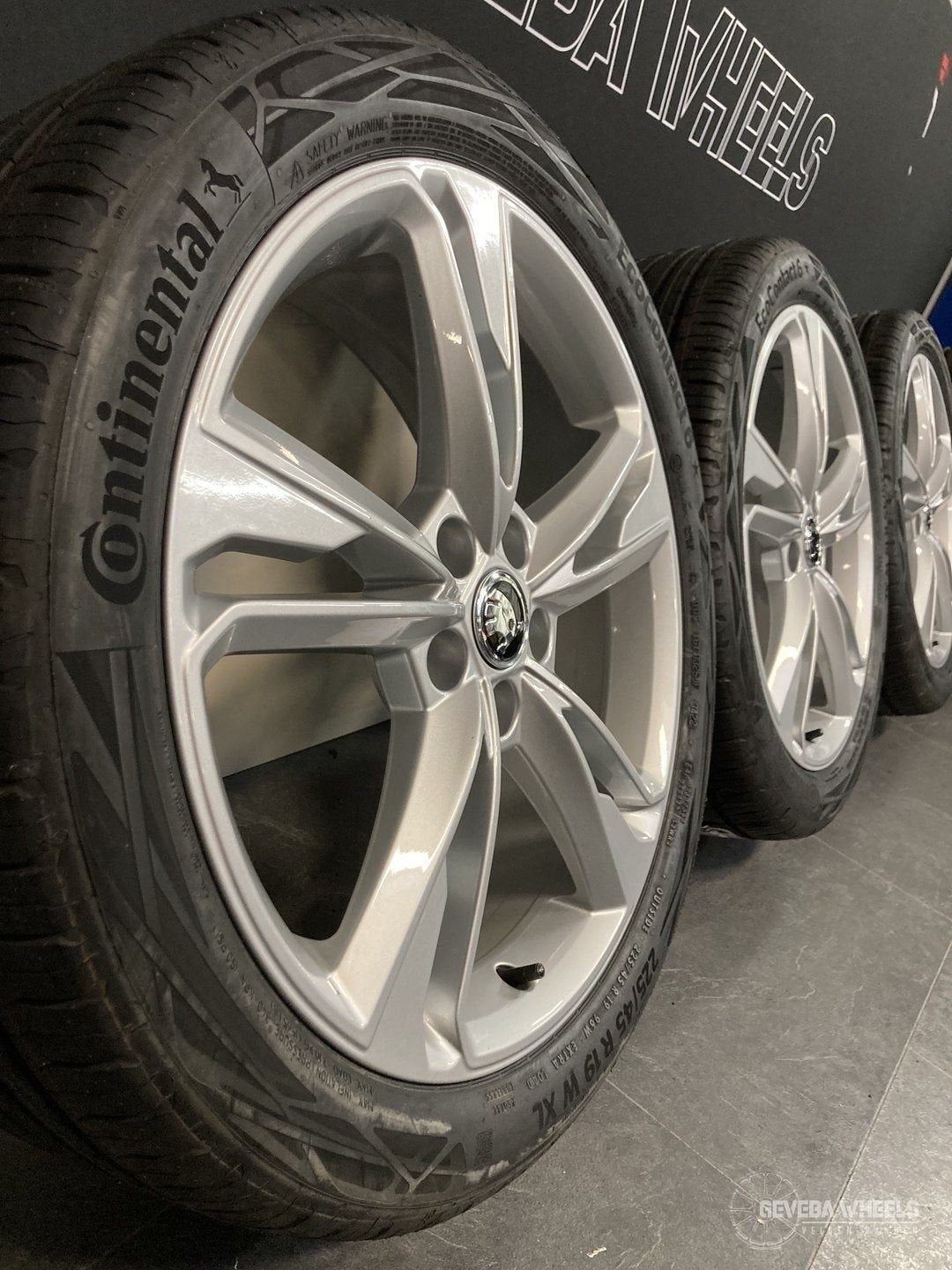 19” originele Skoda Karoq (4x4 / Seat Ateca velgen + banden, Autos : Pièces & Accessoires, Pneus et Jantes, Véhicule de tourisme