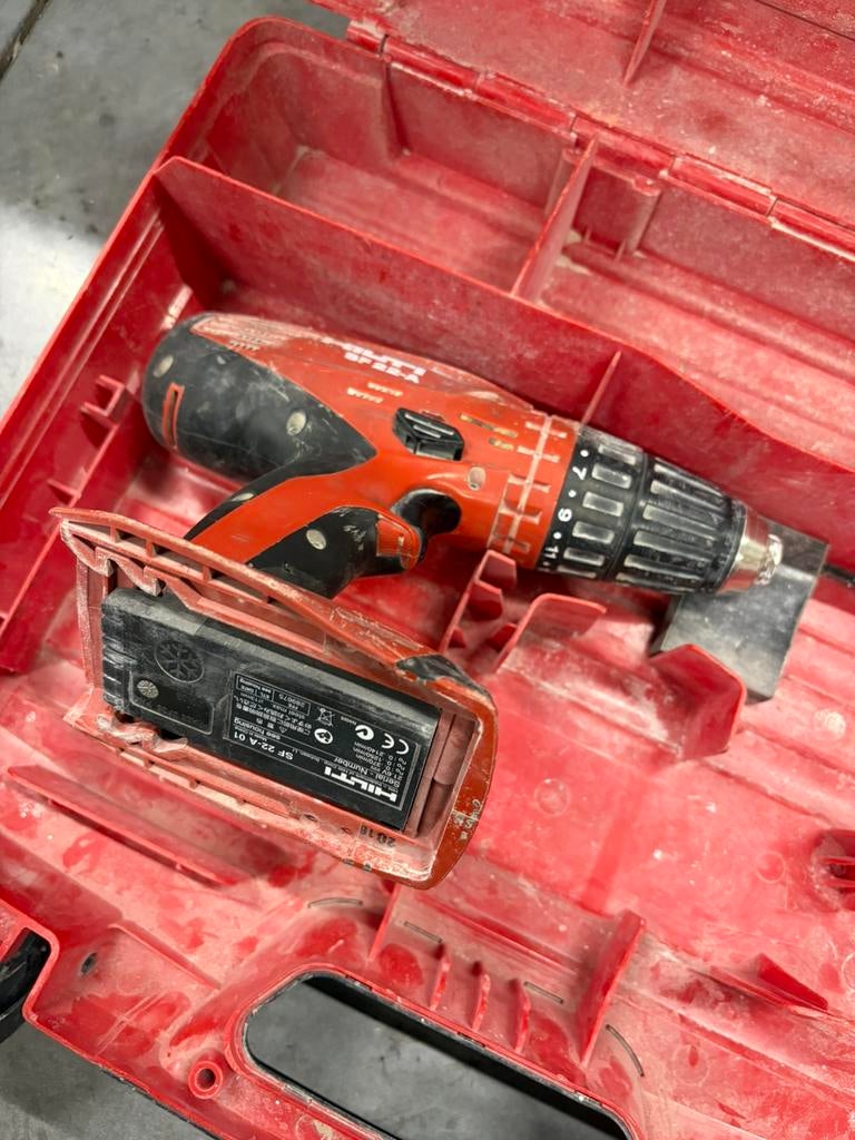 Hilti schroefmachine, Doe-het-zelf en Bouw, Gereedschap | Boormachines, Ophalen, Gebruikt, Boor- en Schroefmachine, Variabele snelheid