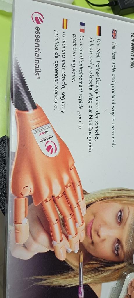 Nail trainer hand, Elektronische apparatuur, Ophalen