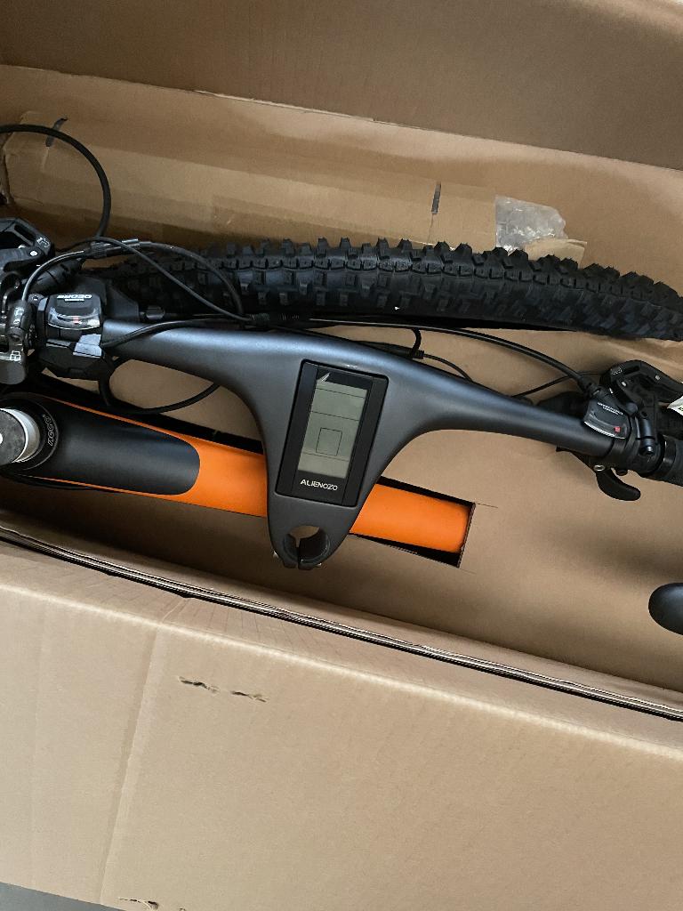 Alienozo BC27-700 Carbon E-MTB | 250W Middenmotor | Nieuw, Fietsen en Brommers, Elektrische fietsen, Overige merken, Nieuw, Ophalen of Verzenden