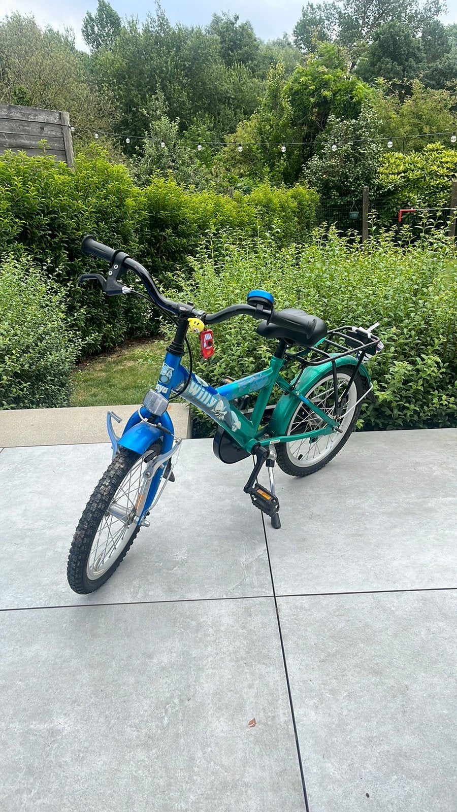 Degelijke kinderfiets met zijwieltjes, Fietsen en Brommers, Ophalen, Terugtraprem, Zijwieltjes, 16 tot 20 inch