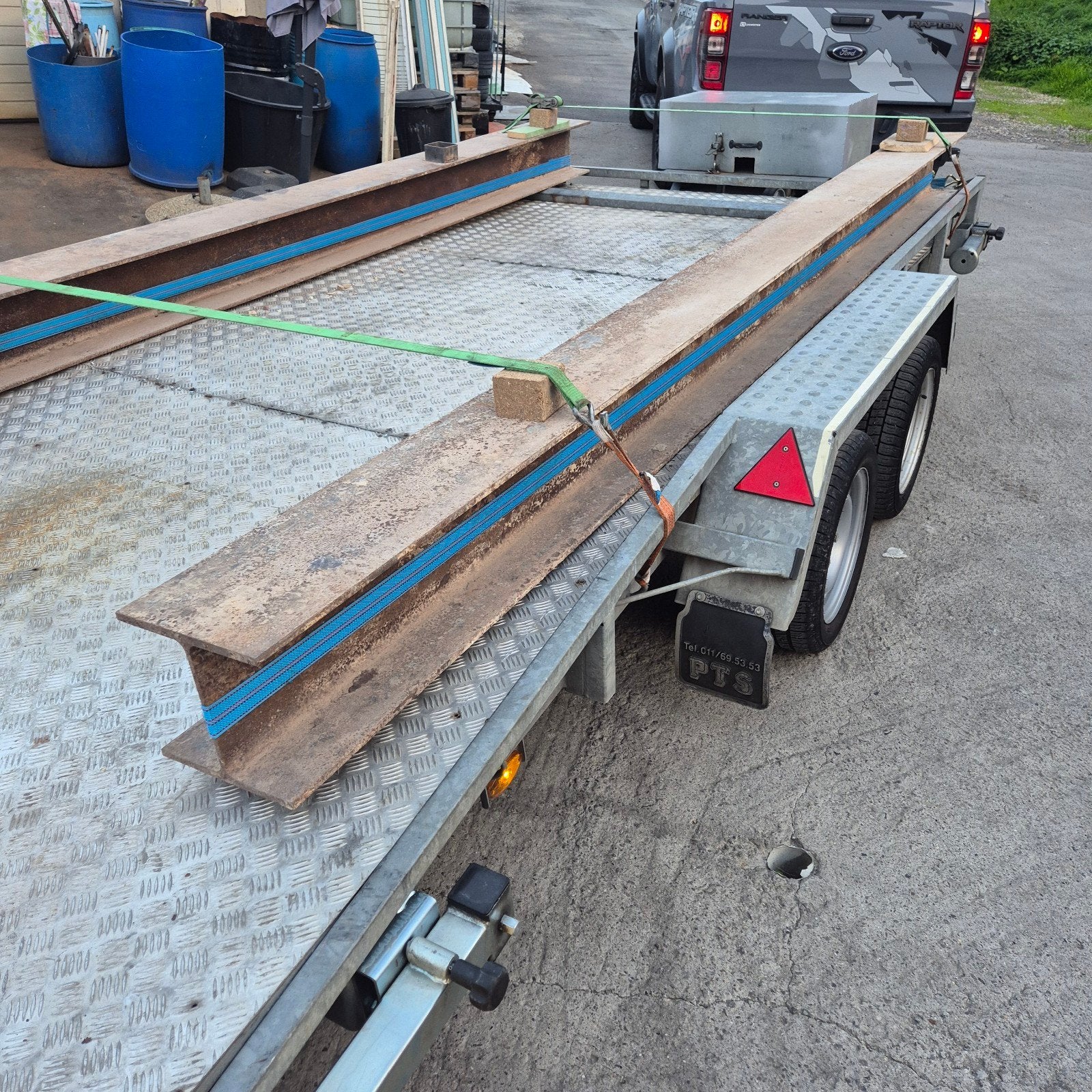 2 Poutrelle HEB 1 de 445 cm et l'autre de 400 cm 500 €, Bricolage & Construction, Enlèvement ou Envoi, Utilisé, Fer