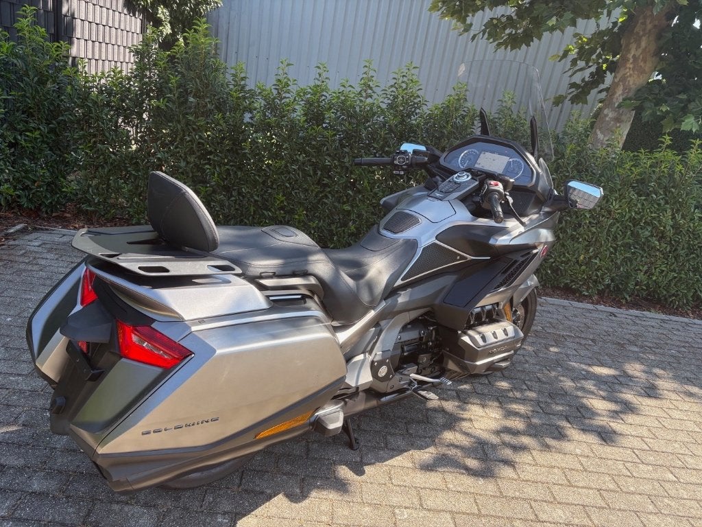 Honda GL1800 Goldwing Bagger ABS + Garantie + Entretien!, Motos, Permis Moto A, Tourisme, Entreprise, Occasion
