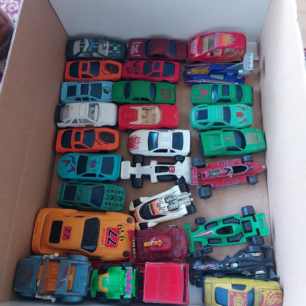 Verschillende autotjes zeker meer dan 40, Kinderen en Baby's, Speelgoed |Speelgoedvoertuigen, Ophalen