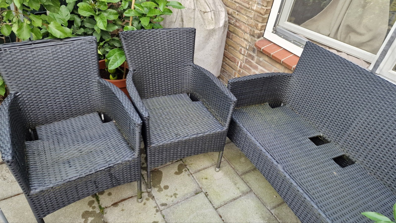 Gratis : 2 tuinstoelen en 1 tweezitsbanl, Ophalen, Wicker, Tuinset