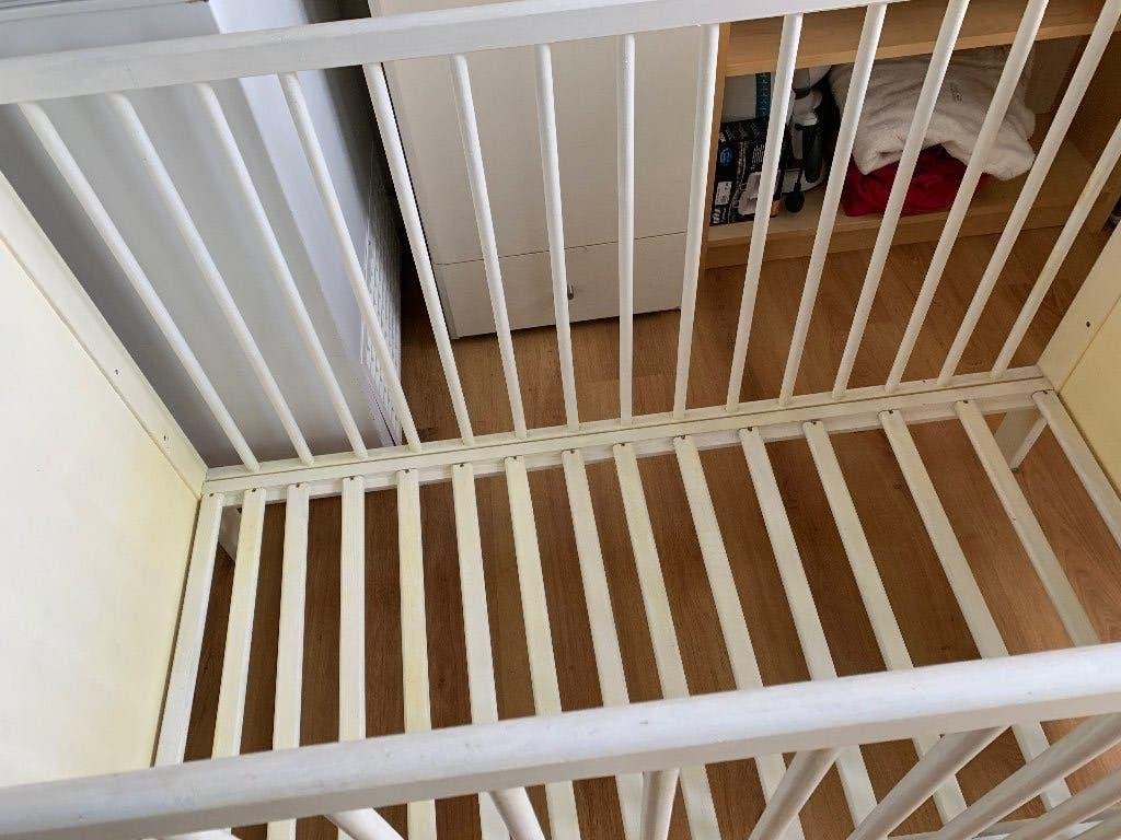 Kinderbedje, Enfants & Bébés, Chambre d'enfant | Lits, Utilisé, Moins de 140 cm, Moins de 70 cm, Matelas, Enlèvement