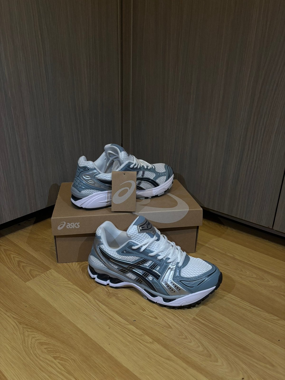 Asics Gel-Kayano 14 white grey blue – size 42, Nieuw, Ophalen of Verzenden, Wit, Sportschoenen