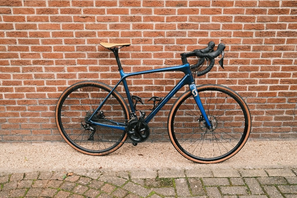 Scott Addict 4 - Carbon - Shimano 105 - M54, Fietsen en Brommers, 28 inch, Zo goed als nieuw, Meer dan 20 versnellingen, Schijfrem