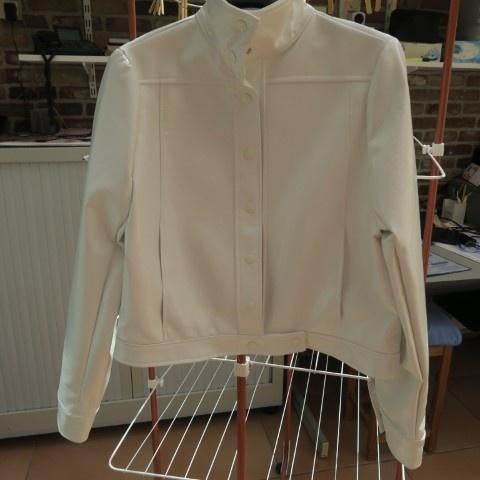 Jasje nieuw wit faux leder Millenium J/S mt L (42-44), Kleding | Dames, Wit, Maat 42/44 (L), Nieuw, Ophalen of Verzenden
