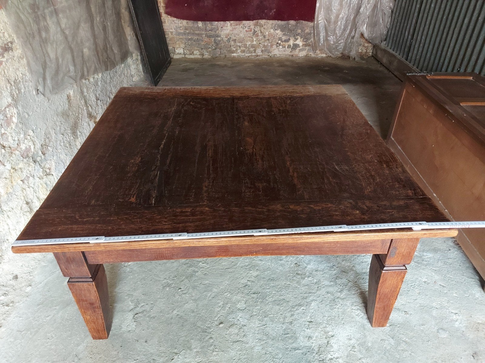 antiek tafel, Enlèvement