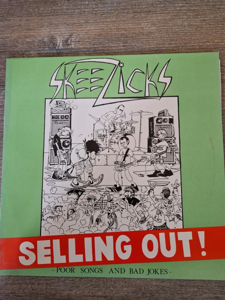 Skeezicks Selling out heel goede staat., Cd's en Dvd's, Ophalen of Verzenden