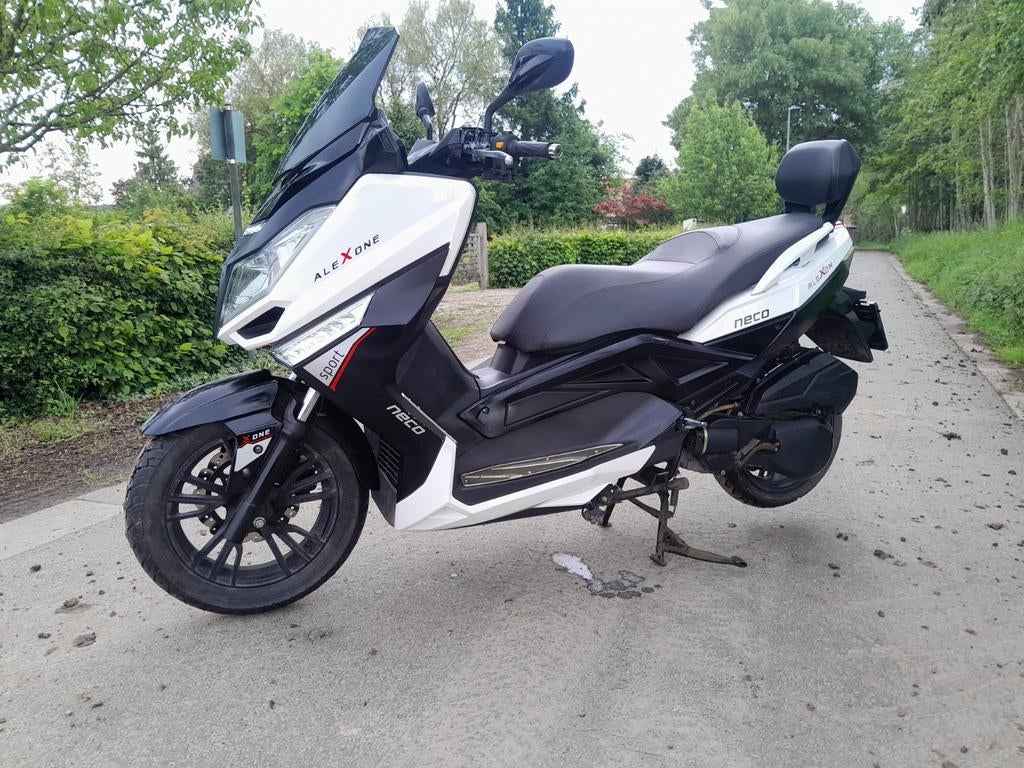 Neco alexone 125cc scooter, Fietsen en Brommers, Ophalen