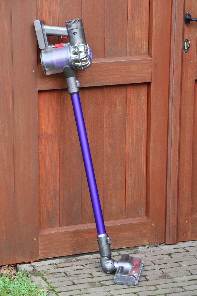 Dyson DC62 / V6 AnimalPro, Electroménager, Enlèvement, Aspirateur