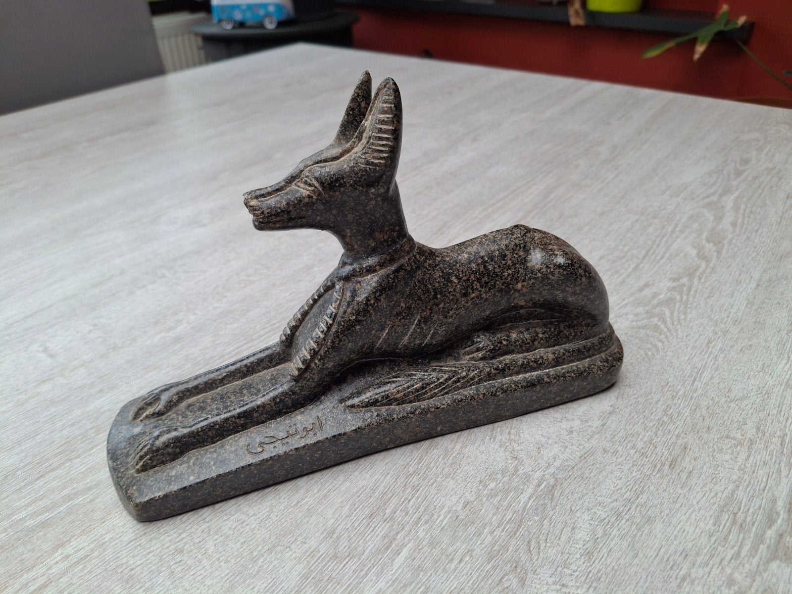 Liggend Anubis beeld - Egyptisch souvenir granietsteen, Ophalen of Verzenden