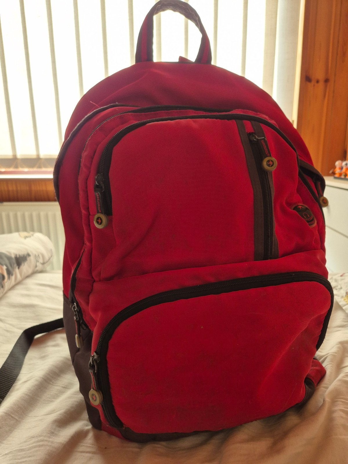 Grand sacs/cartable rouge. marque "kangourou", Rouge, 30 à 40 cm, Enlèvement, Utilisé