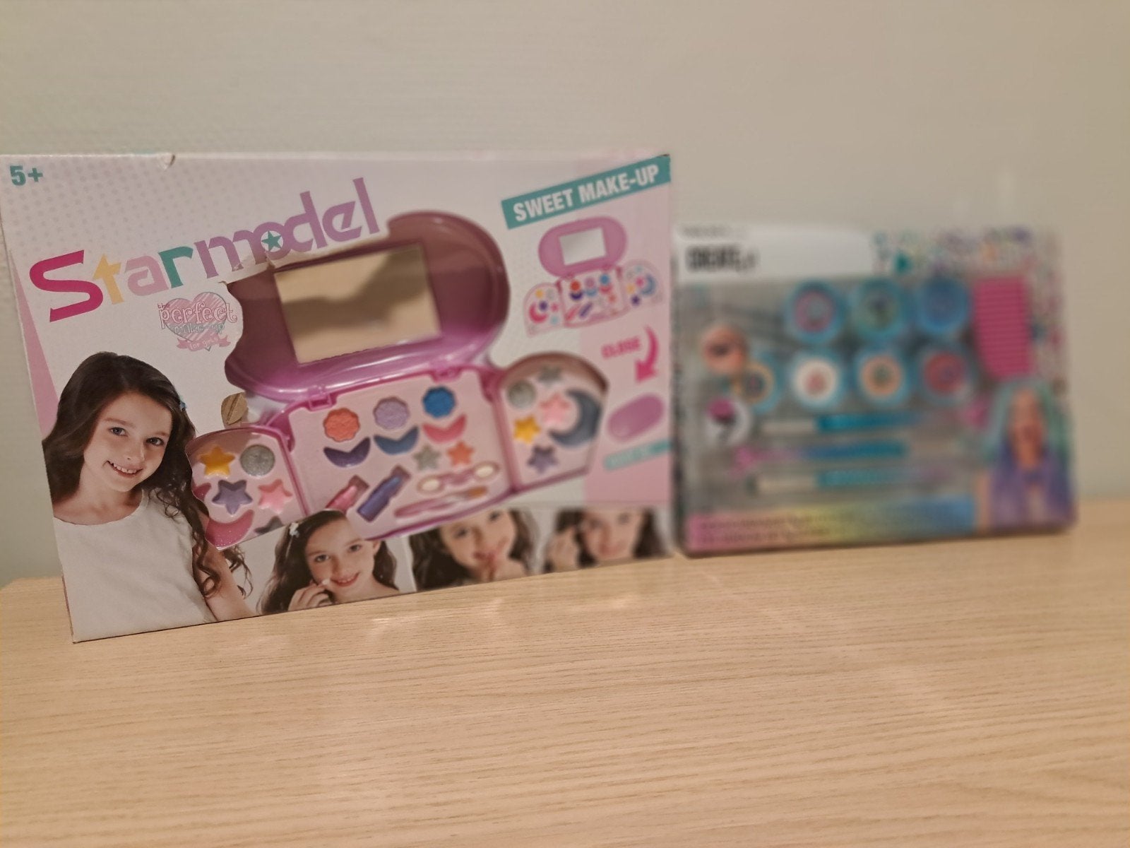 Meisjes make up, Ophalen