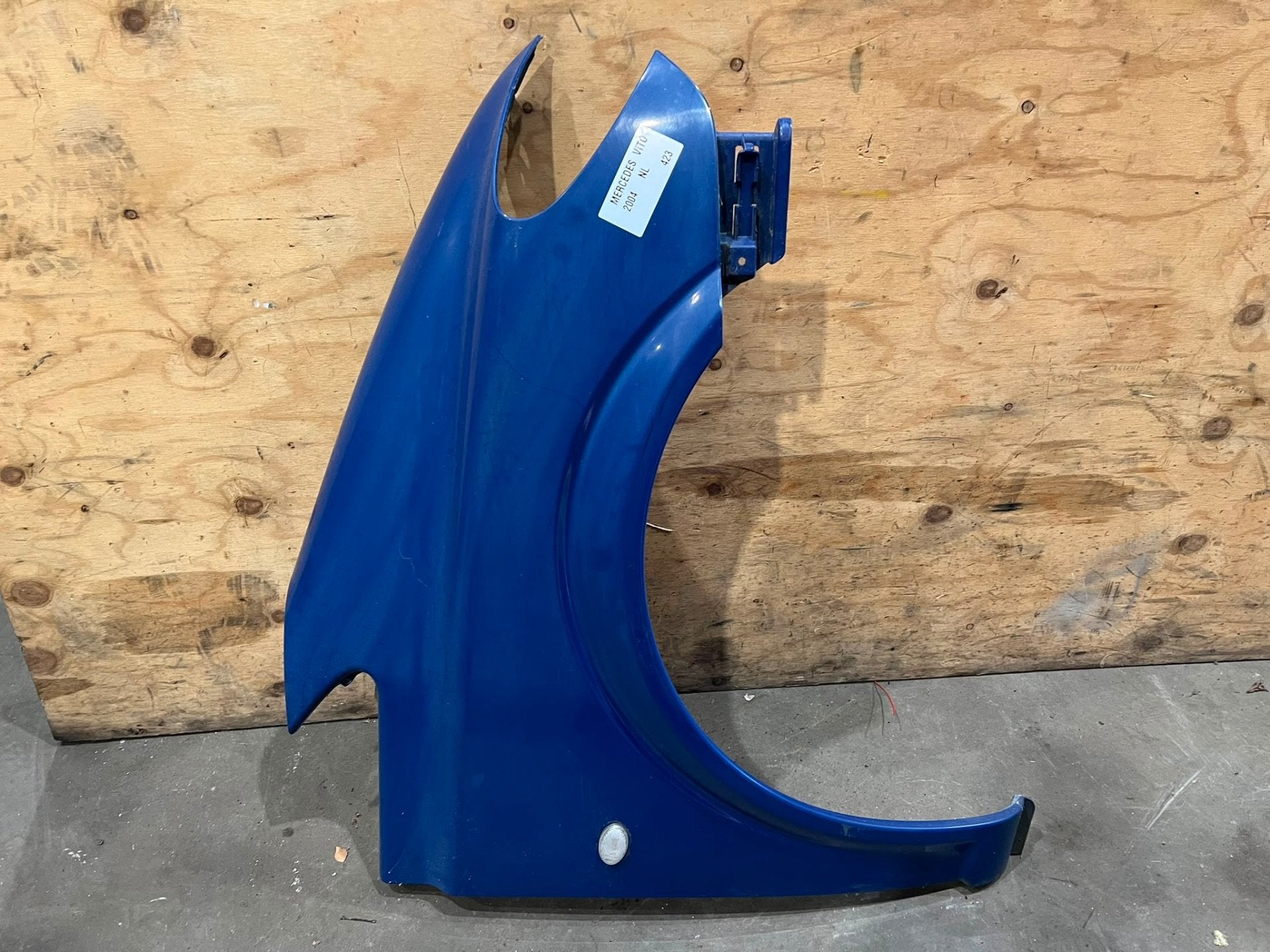 Mercedes VitoW639 5370 Blauw Voorscherm Links-Voor 2003 2014, Gebruikt, Mercedes-Benz AG, Mercedes-Benz, Mercedesstrasse 120
70372  Stuttgart, DE