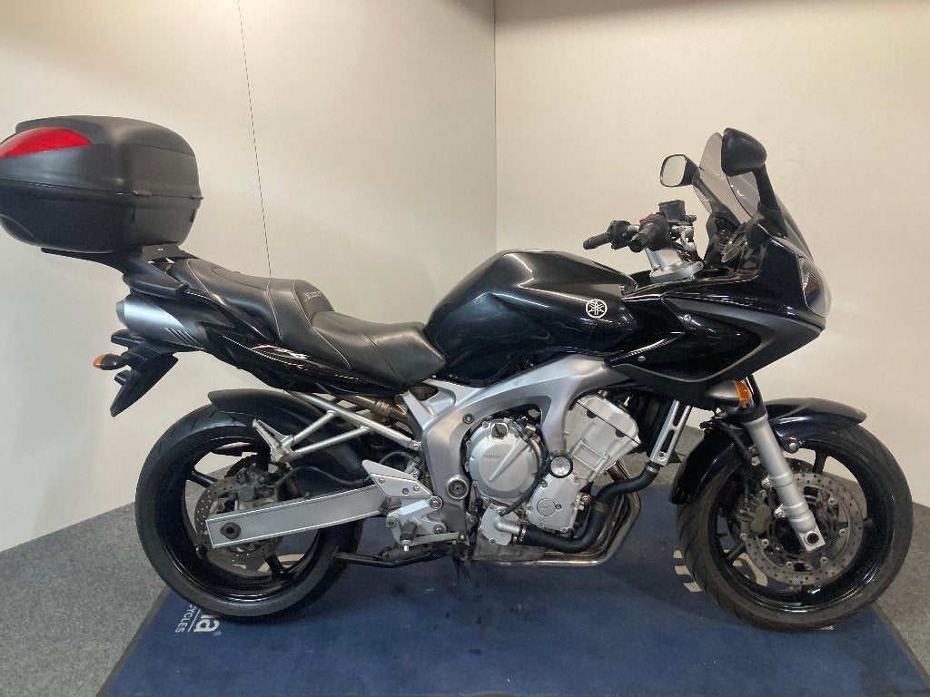 Yamaha FZ 6 Fazer MY'06 réf. LS 3384, Motos, Tourisme, Entreprise, Occasion, Plus de 35 kW