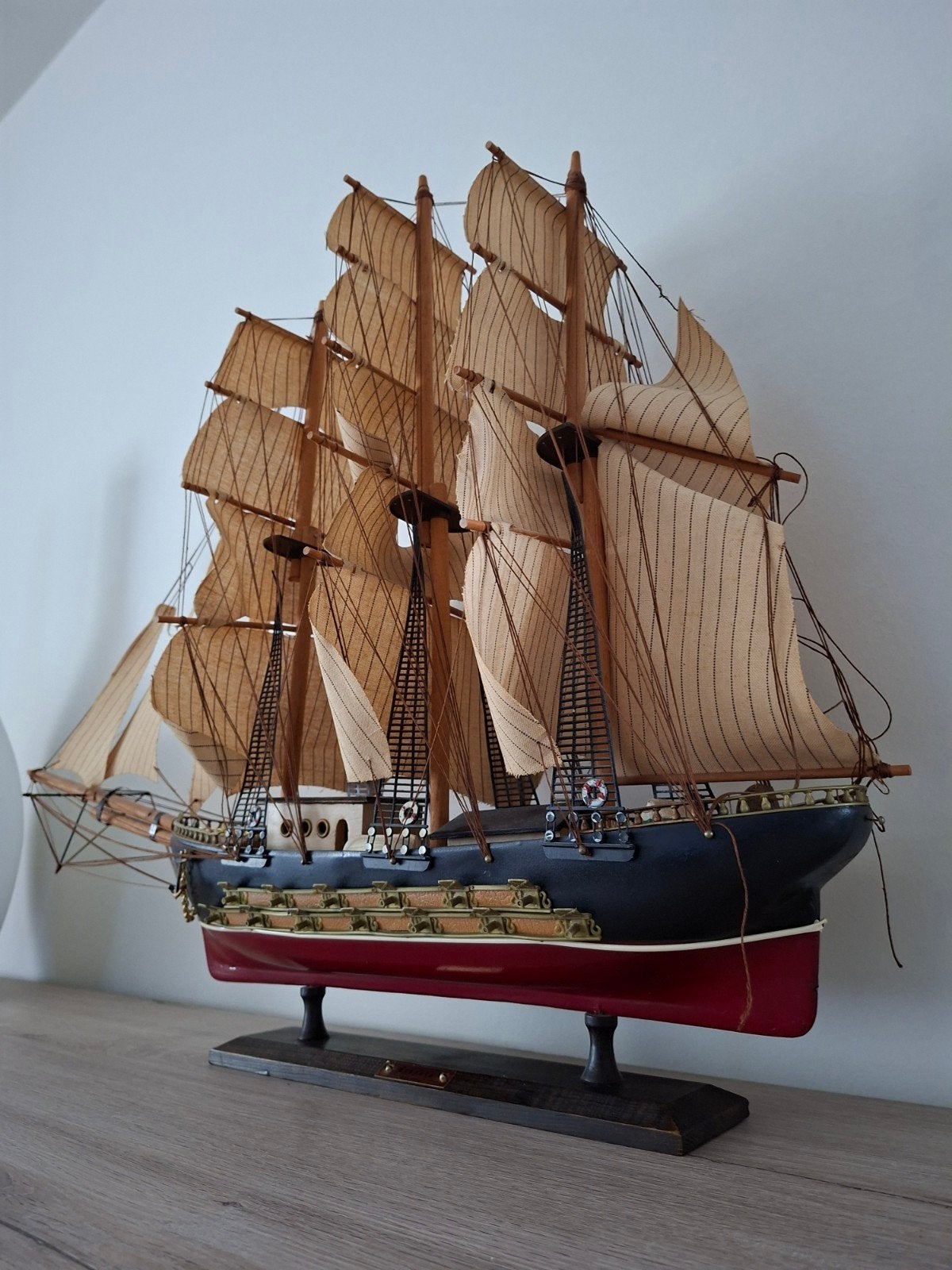 Spaans Driemaster Zeilschip ( Fragata Siglo XVII ), Ophalen