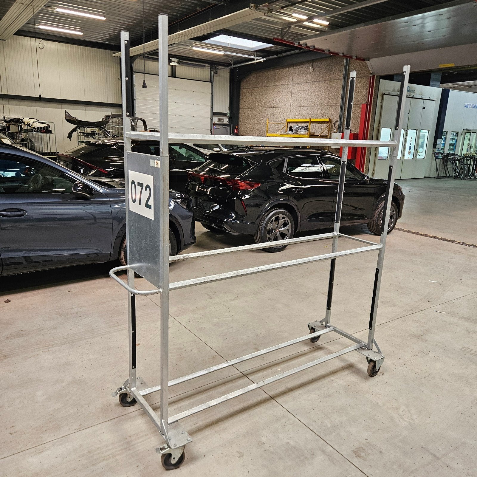 Chariots à pneus (capacité 5 à 6 kits), Enlèvement, Utilisé
