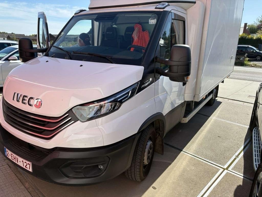 Iveco Daily 35S18 3.0 Turbo VGT Hi-Matic (bj 2022), Auto's, Automaat, Gebruikt, Euro 6, 4 cilinders