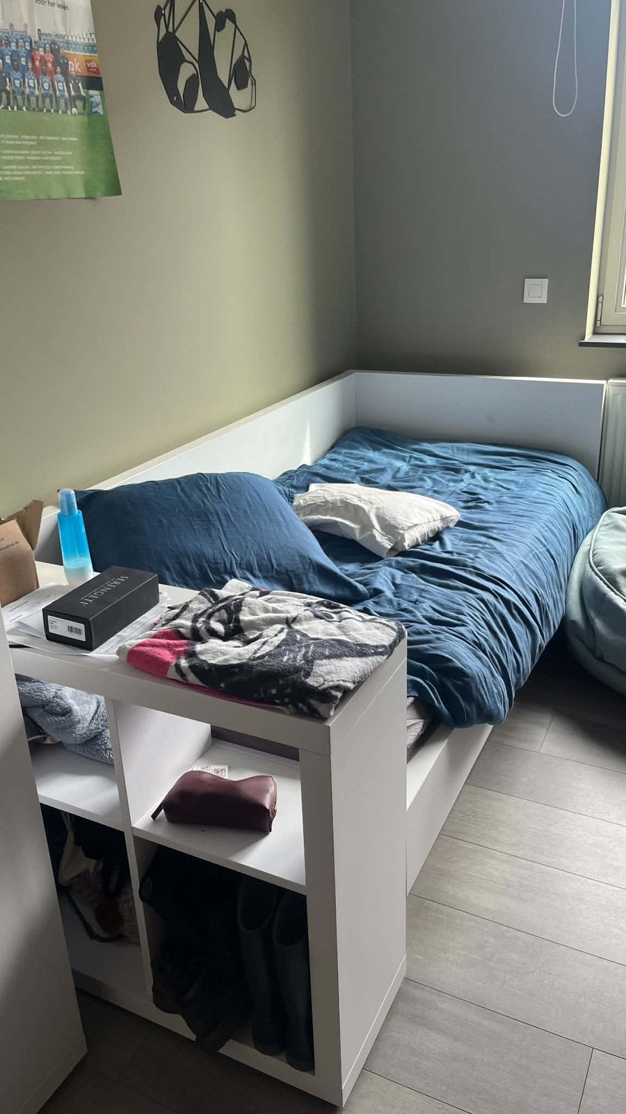Bed met schuiflade en opbergruimte, Ophalen, Zo goed als nieuw