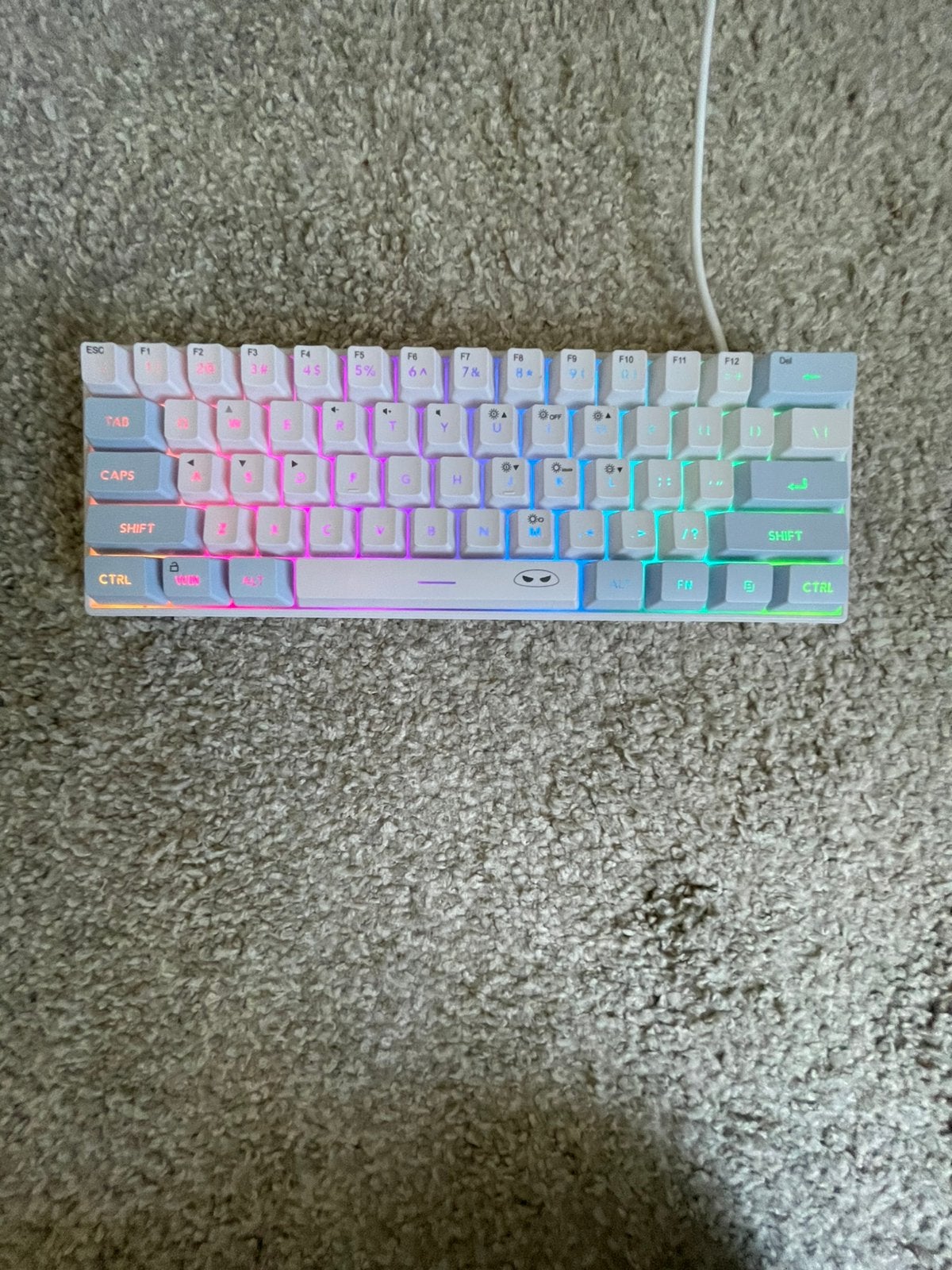 MAGEGEE KEYBOARD GAMING, Informatique & Logiciels, Claviers, Enlèvement, Autres dispositions, Comme neuf, Filaire