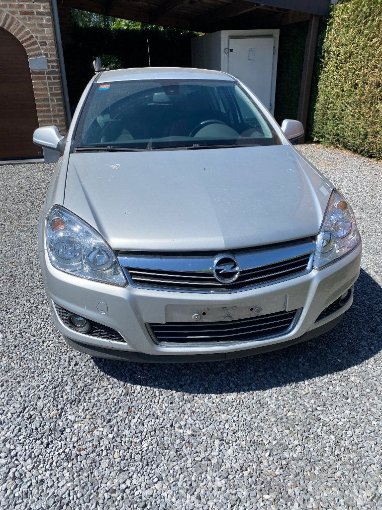 Opel astra, Autos, Opel, Argent ou Gris, Achat, Boîte manuelle, 5 portes