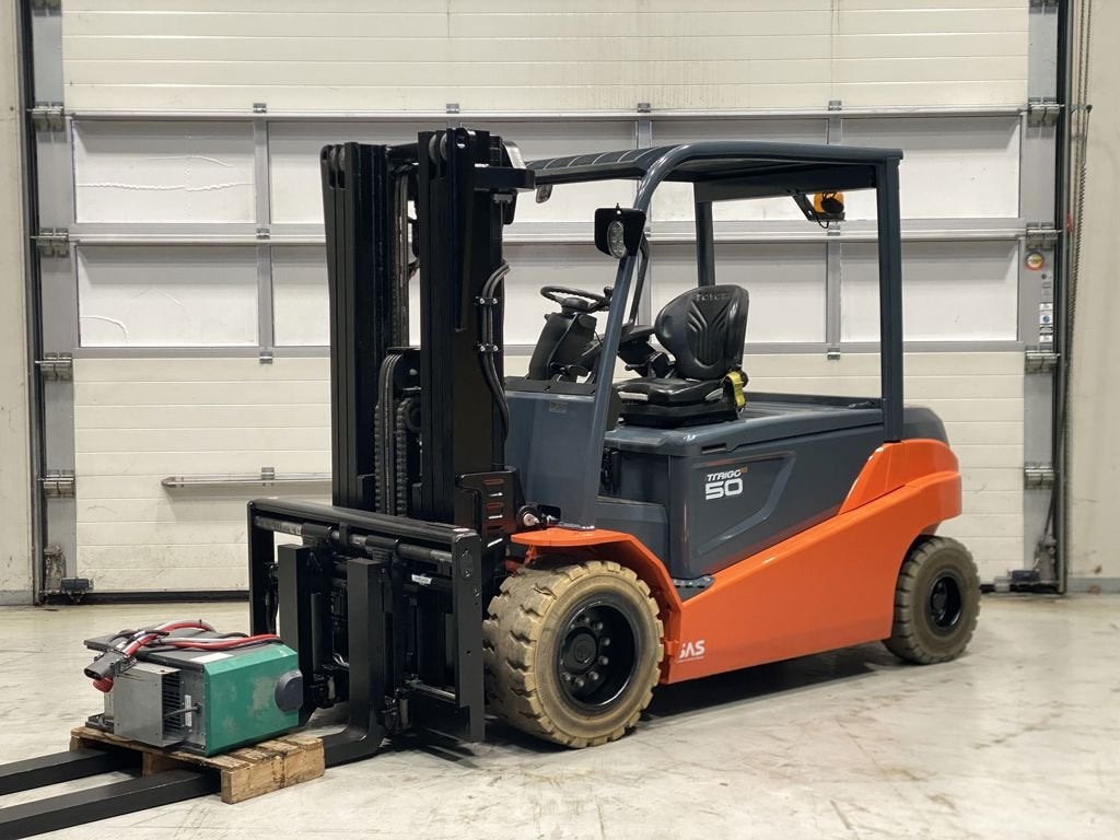 Toyota 8FBMT50, Plus de 4 000 kg, Électrique, Chariot élévateur, TOYOTA